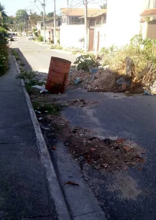 Barricadas voltaram a ser colocadas horas após ação da PM
