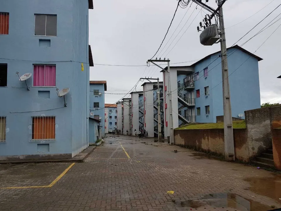  Policiais da 118ªDP e do 25ºBPM cumpriram dois mandados de prisão e apreenderam drogas