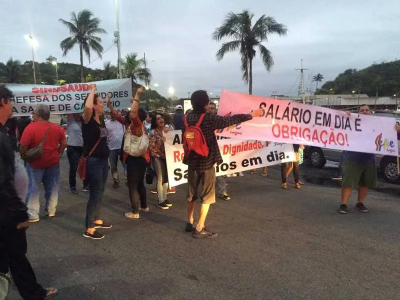 >> Profissionais da Educação reivindicam uma série de itens, inclusive o pagamento de novembro