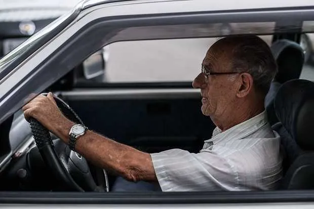 Interessados no cartão para estacionamento devem procurar a subsecretaria do Idoso