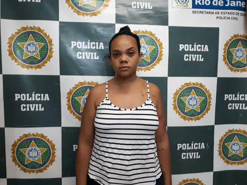 Imagem ilustrativa da imagem Dupla é presa acusada de praticar extorsão por telefone em Araruama