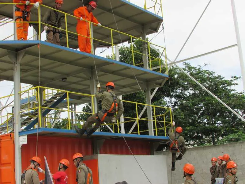 Curso busca treinar e qualificar agentes para ajudar na segurança da cidade