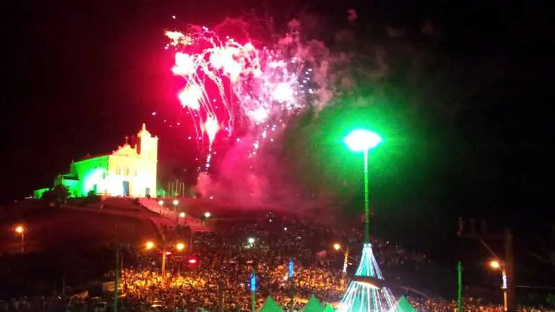 >> Programação inclui tradicional queima de fogos perto da Igreja Nossa Senhora de Nazareth