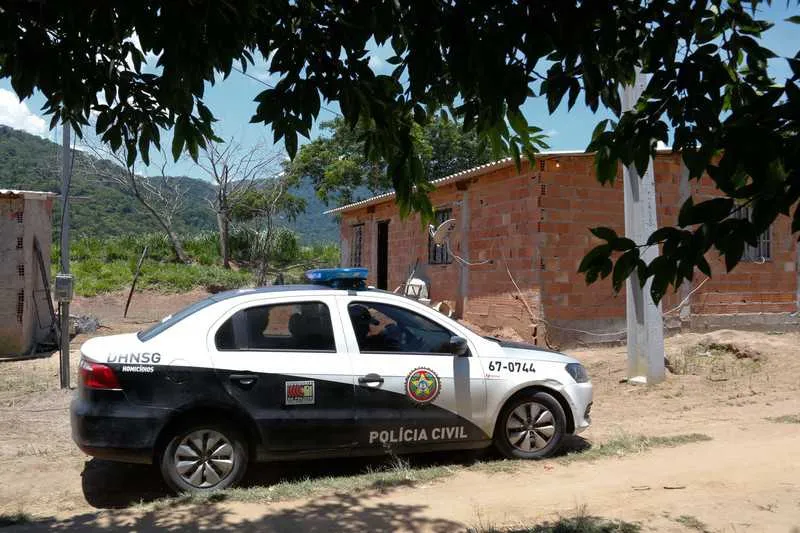  Policiais da Divisão de Homicídios estão investigando o caso