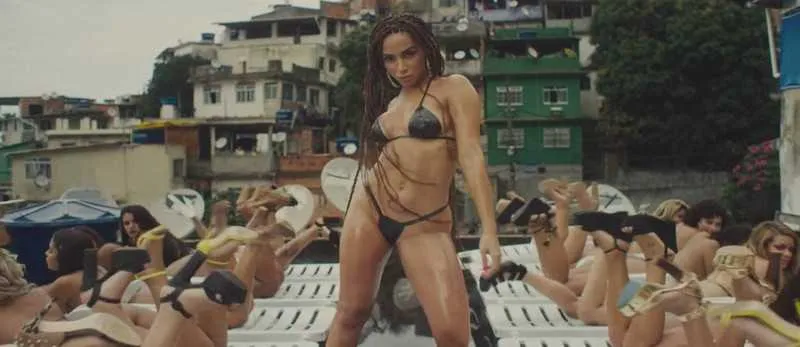 Malandra ou princesa?

A lançamento do hit "Vai Malandra" foi o "cheque-mate" na carreira da cantora Anitta que chegou atingir o 18° lugar no top 20 internacional do Spotify. Mas o sucesso não tem agradado a todos. A pastora Sarah Sheeva publicou um vídeo onde critica o excesso de exposição do corpo feminino no clipe. “Eu não sou malandra, sou uma princesa. Não sou uma mulher que quer exibir meu corpo para todos os homens me cobiçarem, me desejarem sexualmente.", declarou a pastora. 