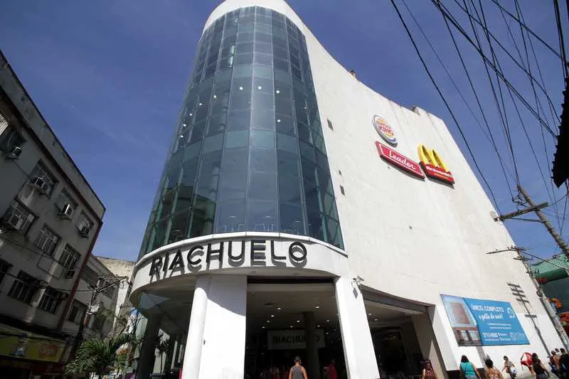  Dos três shoppings instalados na cidade, o Pátio Alcântara é o único que estará fechado no dia