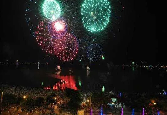 Cerca de 3.000 bombas importadas e dezenas de toneladas de fogos serão instalados na Lagoa de Araruama.
