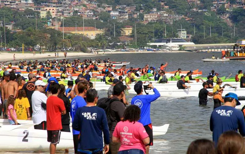 Mais de 650 atletas, de 18 a 72 anos, participaram ontem das competições na Praia de Charitas