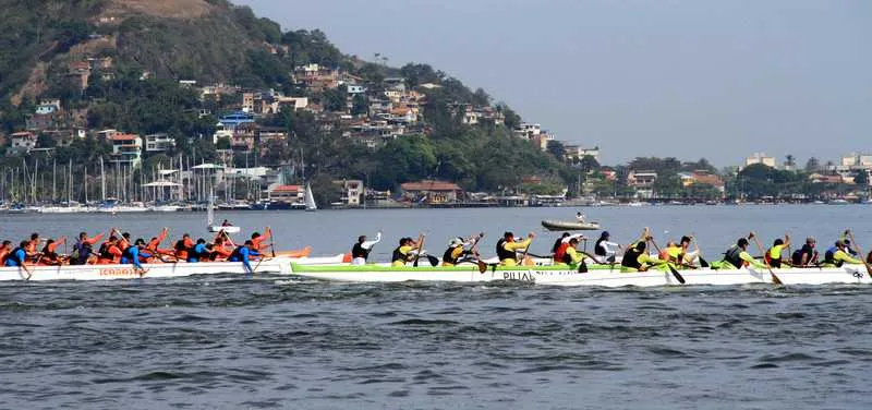 Praia de Itaipu vai receber hoje, a partir de 9 horas, a quarta e última etapa do Campeonato Estadual de Canoas Havaianas