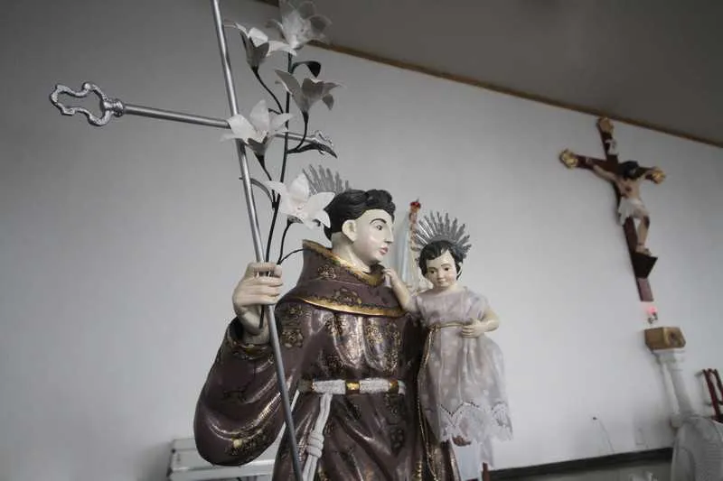 Santo Antônio é conhecido popularmente como ‘casamenteiro’ como informam os livros sobre a sua história