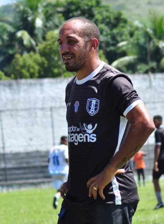>> O técnico Thiago Costa agradou a diretoria do clube alvinegro