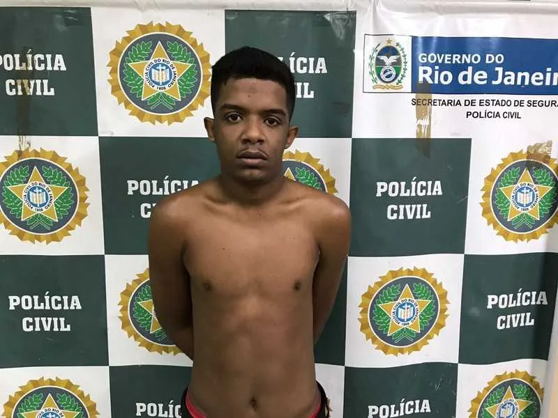 Contra Cristiano Ferreira, havia três mandados de prisão em aberto por roubo qualificado