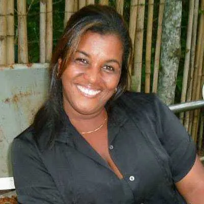 A vítima foi identificada como Kelly Amparo, de 48 anos
