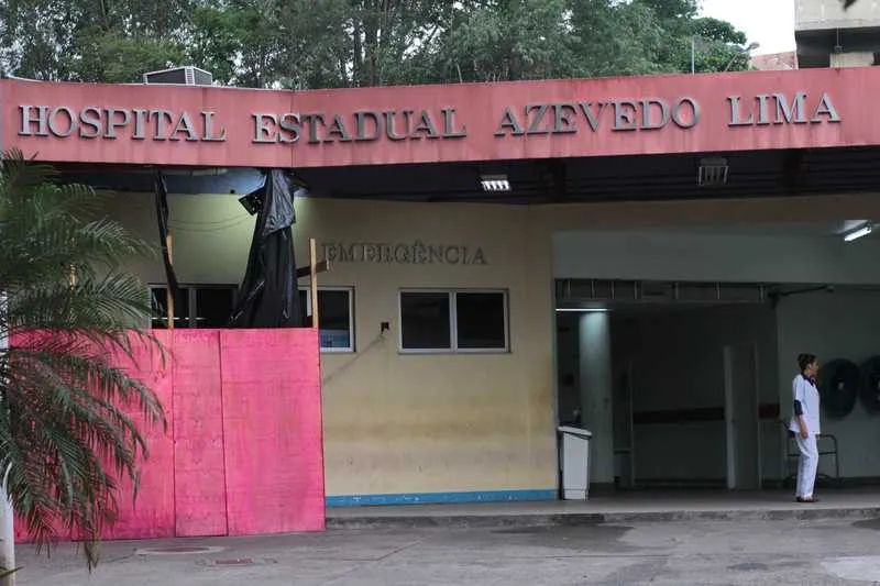 Jovem foi levada para o Hospital Estadual Azevedo Lima, no Fonseca