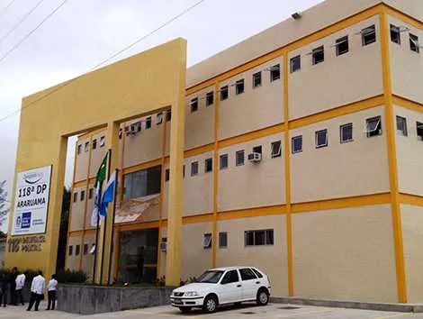 As causas do incêndio ainda são desconhecidas e estão sendo investigadas pela 118ª DP (Araruama).

