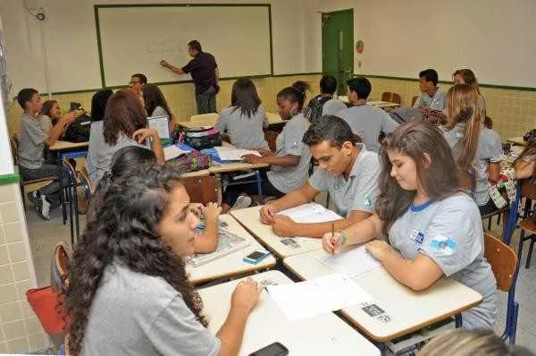 Inicialmente 1.500 alunos serão beneficiados 