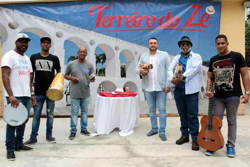 ‘Terreiro do Zé’ roda o Rio e o Brasil com sua roda de samba