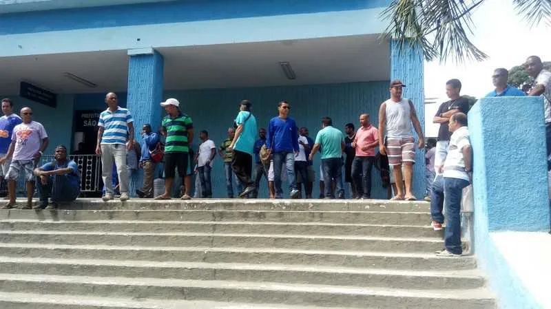Imagem ilustrativa da imagem Terceirizados fazem manifestação na Prefeitura de São Gonçalo