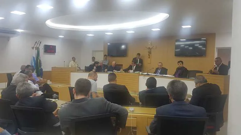 Mensagens do Executivo foram aprovadas, por unanimidade, de 22 vereadores presentes