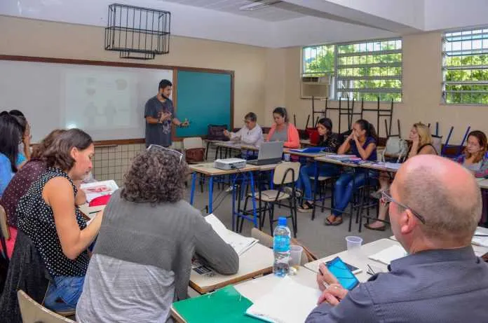 Funcionários da saúde podem participar das aulas às terças 