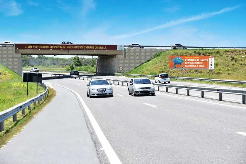 Mais de 160 mil carros passaram pela rodovia no feriadão