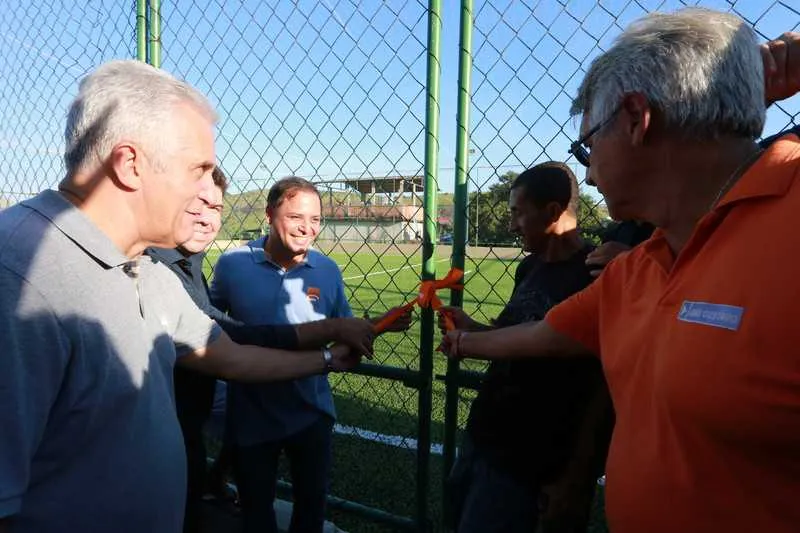 Novos espaços de lazer foram entregues pelo prefeito Rodrigo Neves para a população