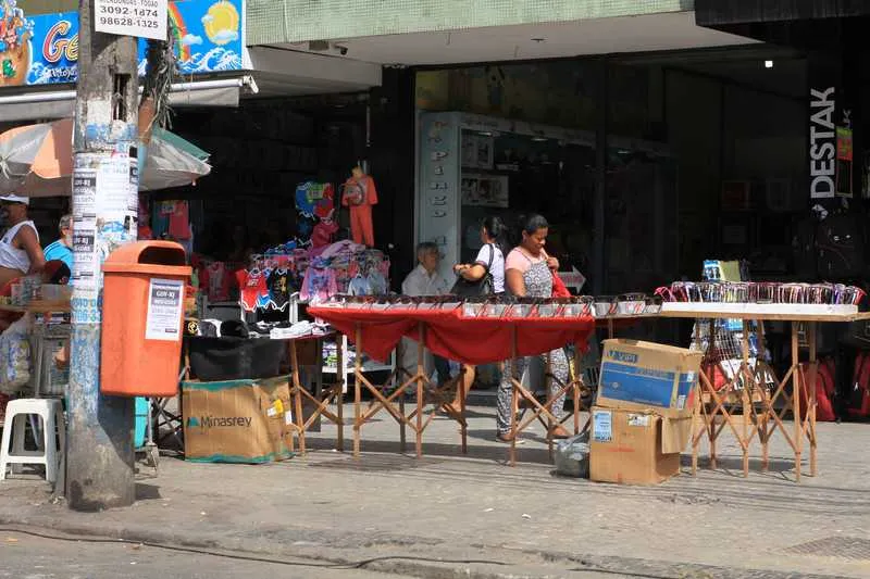  Os ambulantes voltaram a montar livremente suas barracas