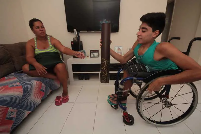 Caio é tenista e participou de um Parapan 