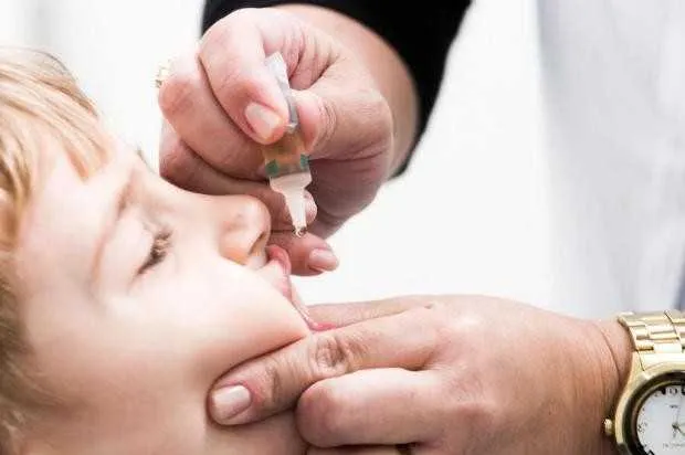 
 Crianças de um ano a menores de cinco devem ser imunizadas, mesmo que já tenham sido vacinadas