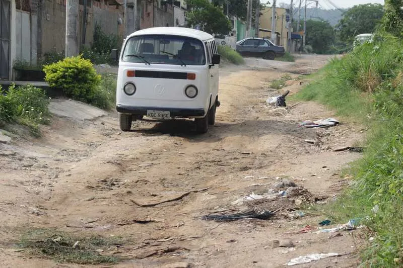>> Moradores da Rua Filadélfia reclamam da falta de pavimentação