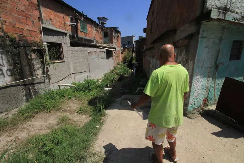 Segundo moradores, a Rua Alcebíades da Rocha ficou de fora da pavimentação da Prefeitura