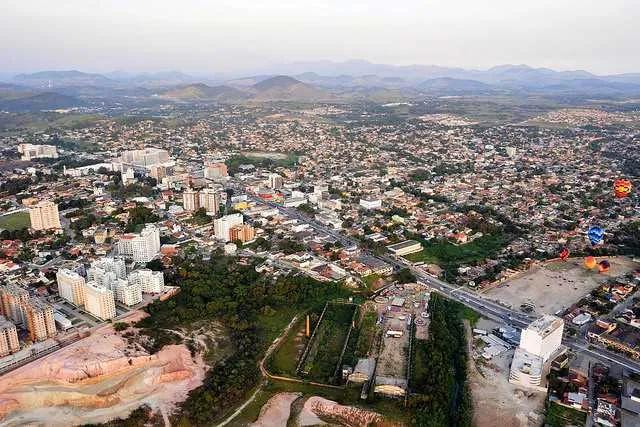 A expectativa do prefeito é de que a cidade volte a receber emendas e a firmar convênios