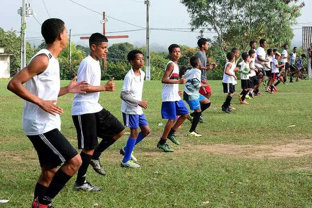 O projeto “Unindo Forças” atende 120 alunos, entre 8 e 20 anos, e está com inscrições abertas