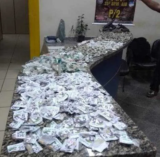 A ocorrência foi registrada na 118ª DP (Araruama).