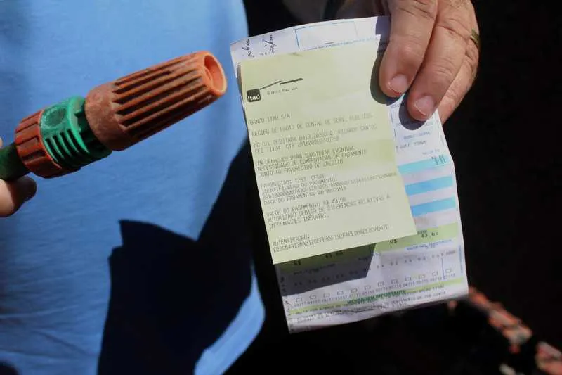 Moradores estão indignados sem prazo de solução do problema