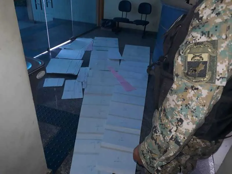 Policiais encontraram os gabaritos de balões após denúncias