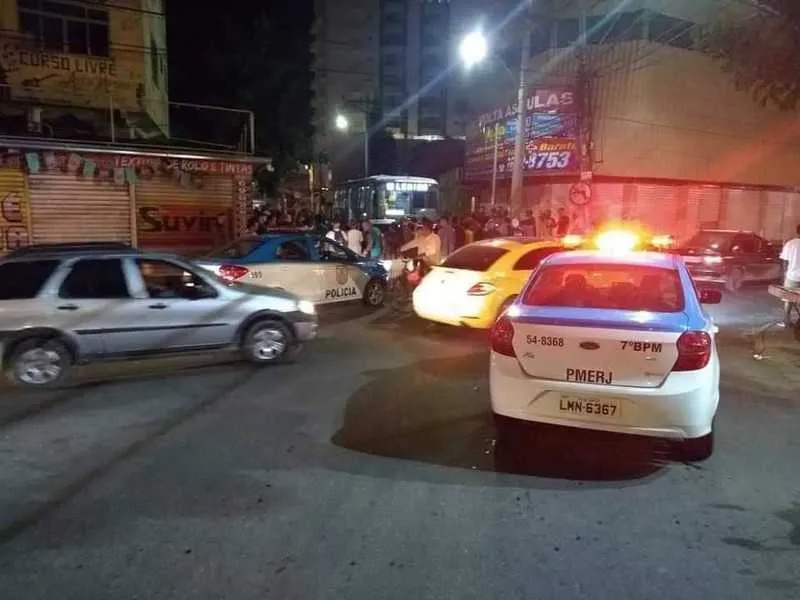 A perseguição acabou no Raul Veiga após suspeitos causarem acidente