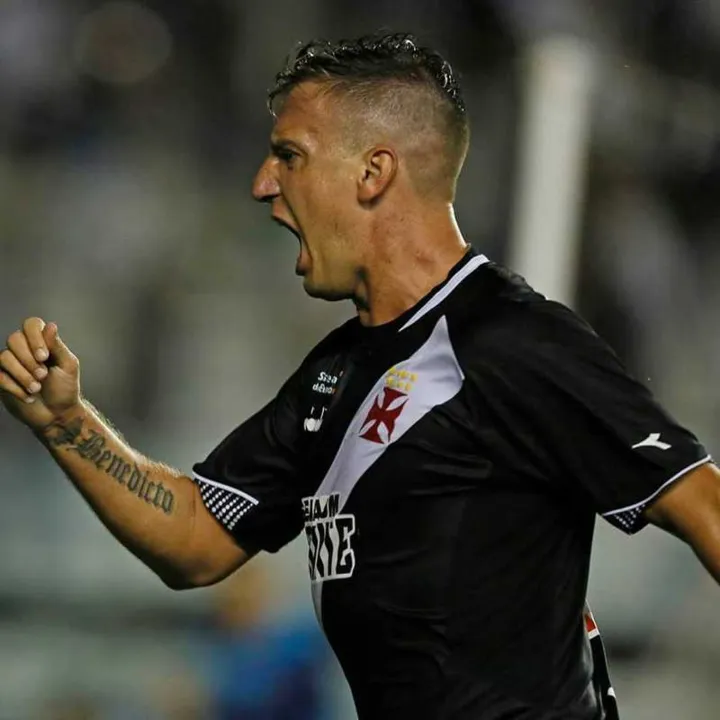 Argentino Máxi Lopez foi o grande destaque da partida