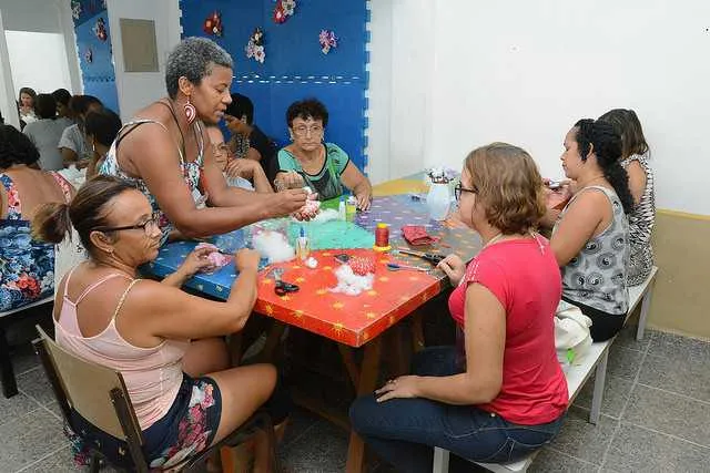 Os cursos abrangem várias atividades, pela manhã e à tarde