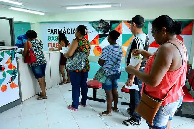 A Farmácia Básica oferece dezenas de medicamentos e atende de de segunda a sexta, das 8 às 17h