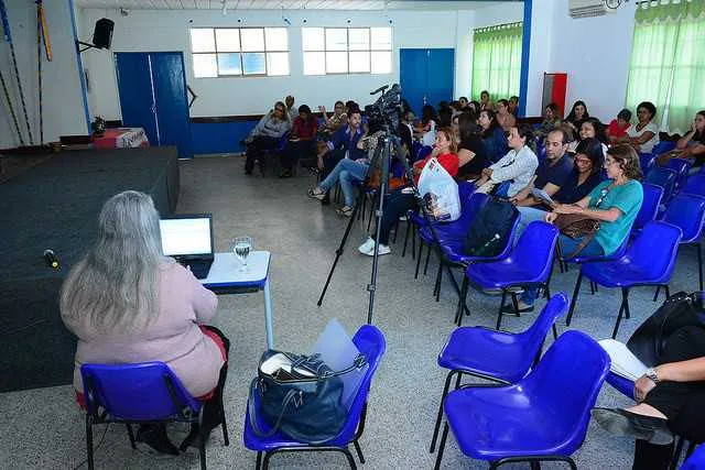 Iniciativa foi destinada a professores e diretores da rede