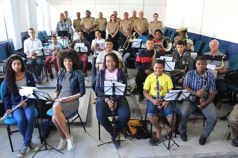 Interessados terão aulas com os músicos da banda da Guarda Municipal do município na Faetec