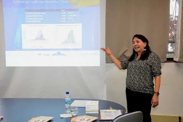 Durante o evento, um debate foi realizado com profissionais