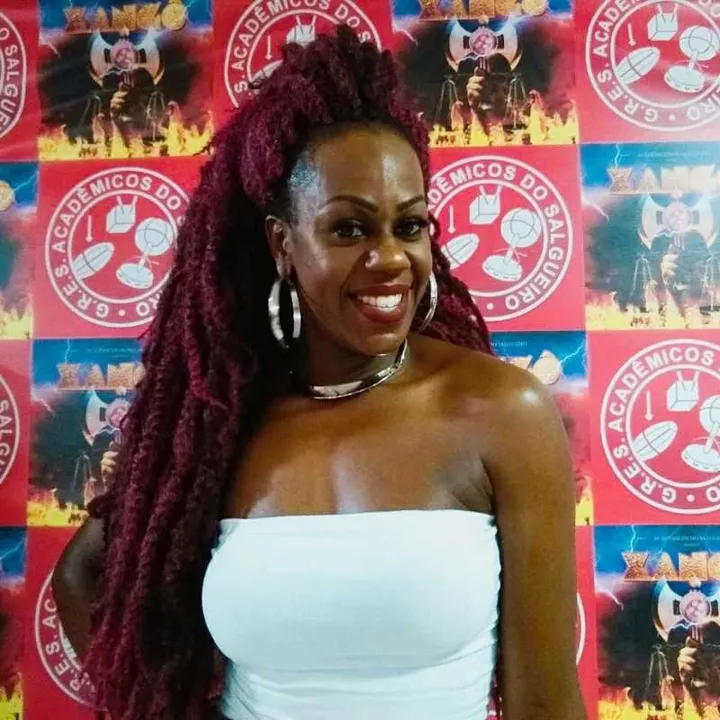 
Aline Ararújo é musa da escola 
Aline Araujo