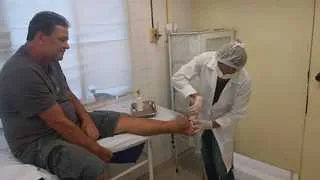 Imagem ilustrativa da imagem Itaboraí oferece serviço especializado em feridas e pé diabético