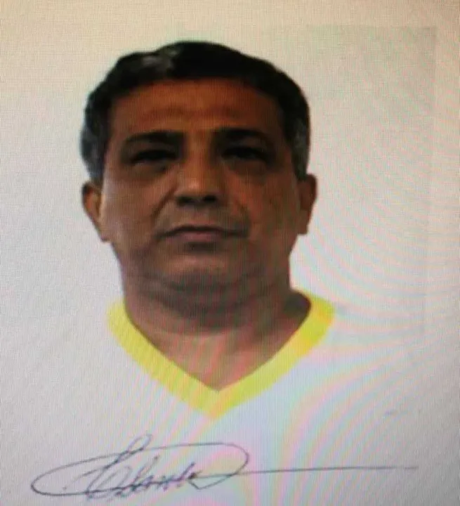 De acordo com a polícia, o crime ocorreu após a vítima ter esbarrado no retrovisor do carro do acusado