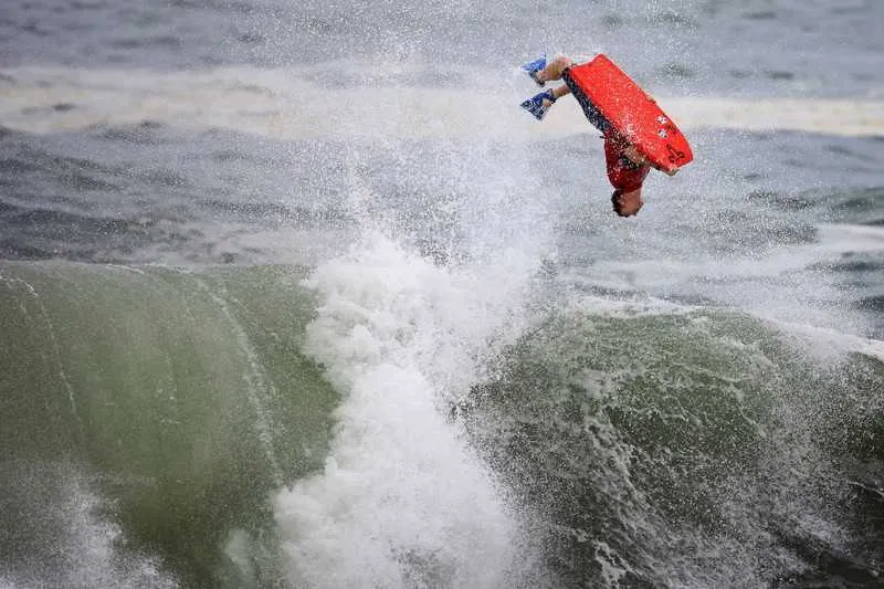 Evento de surfe começa nesta quinta-feira (6) na Praia de Itacoatiara, na Região Oceânica