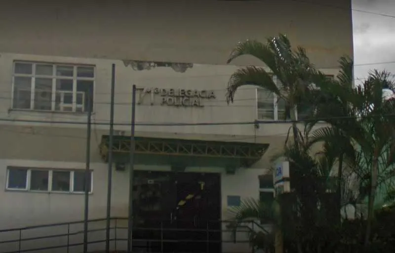 Segundo denúncias, grupo extorquia moradores