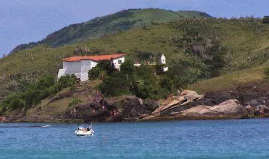 Segundo a polícia, a perícia vai realizar exames para identificar a causa da morte