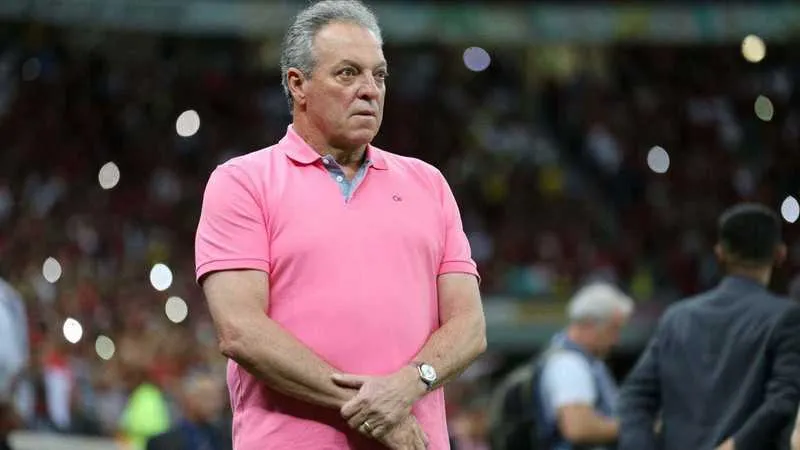 Diretoria estaria cobrando time titular no próximo sábado